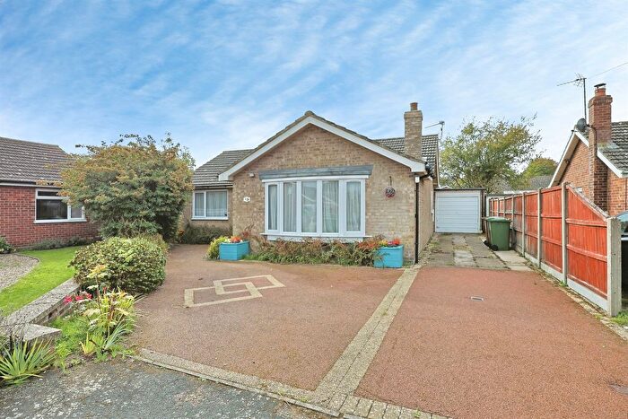 3 Bedroom Detached Bungalow For Sale In Cherry Tree Close, Mattishall, Dereham, NR20