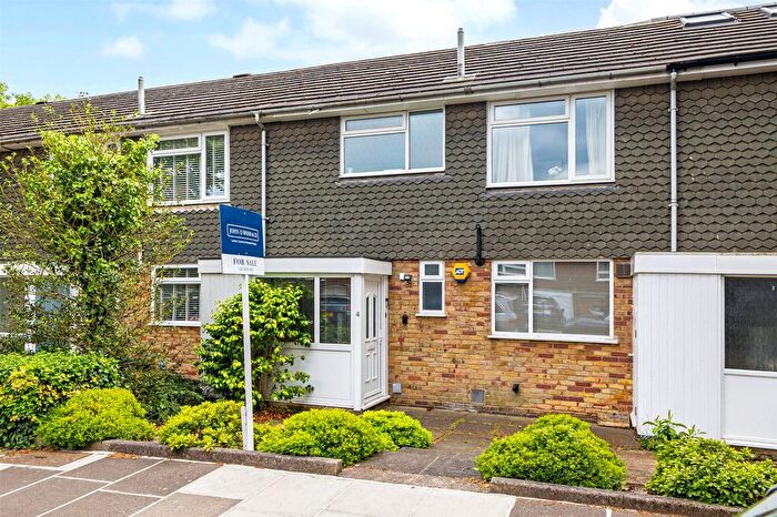 3 Bedroom Terraced House For Sale In Cole Road, Twickenham, TW1