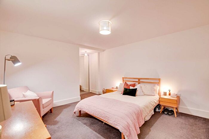 1 Bedroom Flat For Sale In Cowper Street, Knighton Fields, Leicester, LE2