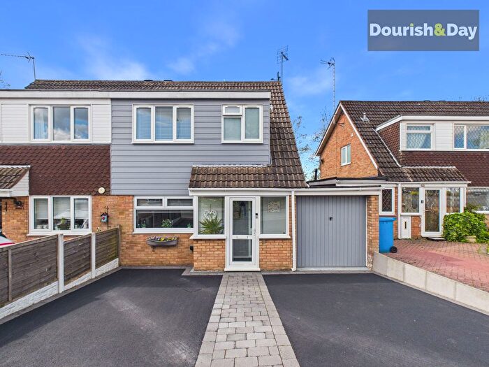 3 Bedroom Semi Detached House For Sale In Wulfric Close, Penkridge, ST19