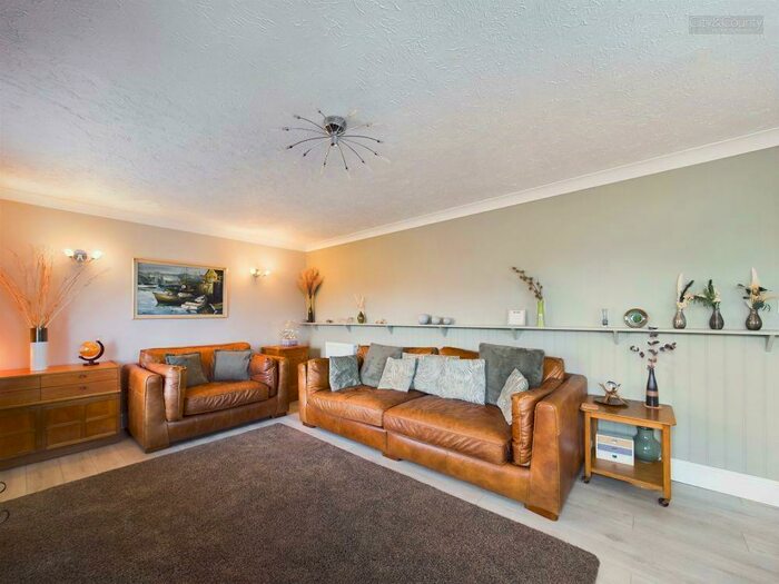 4 Bedroom Detached House For Sale In Market Rasen Way, Holbeach, PE12
