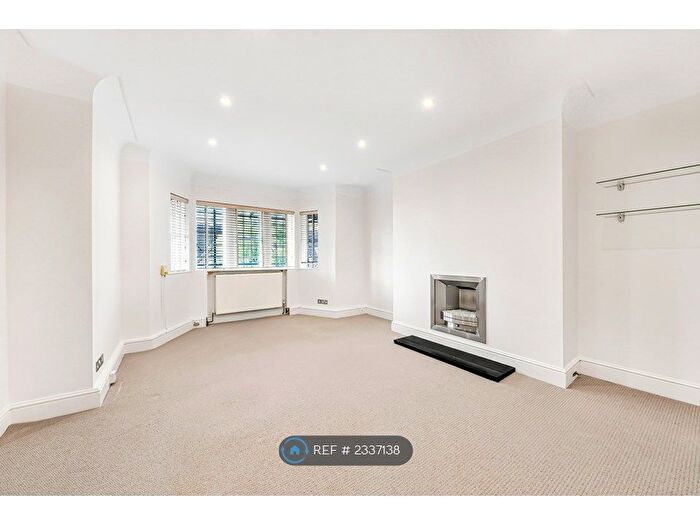 2 Bedroom Flat To Rent In Belsize Park, London, NW3