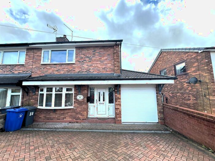 3 Bedroom Property To Rent In Windmill Avenue, Kidsgrove, Stoke-On-Trent, ST7