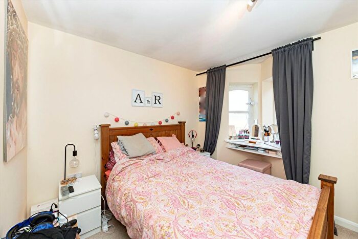 3 Bedroom Property For Sale In Castle Mews, Tooting, SW17