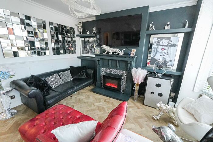 3 Bedroom Semi Detached House For Sale In Oakly Road, Redditch, B97