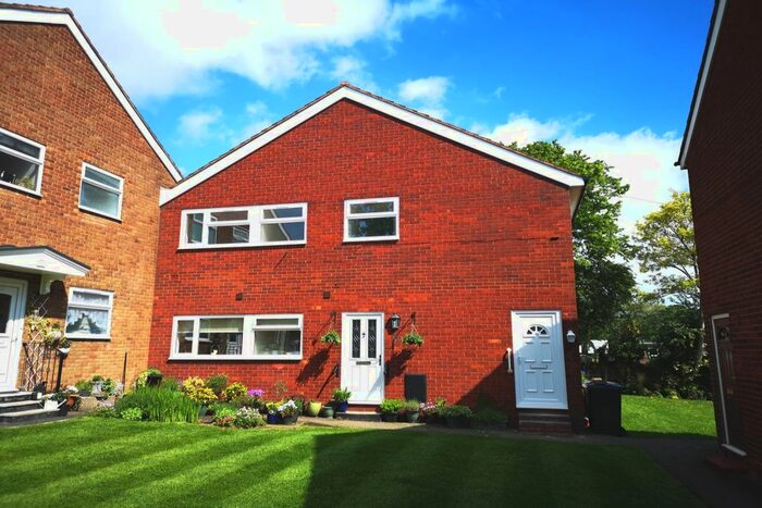 2 Bedroom Flat To Rent In Whittington Grove, Stechford, Birmingham, B33