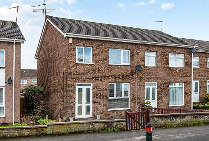 3 Bedroom End Of Terrace House For Sale In Grimsbury Road, Bristol, Gloucestershire, BS15