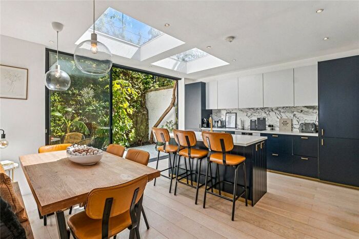 1 Bedroom Flat For Sale In Princess Road, Primrose Hill, London, NW1