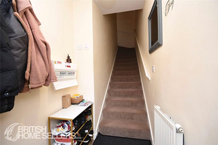 2 Bedroom Detached House For Sale In Cowlin Mead, Chelmsford, Essex, CM1
