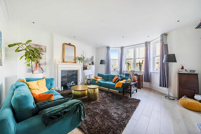 5 Bedroom Link Detached House To Rent In Barrons Chase, Ham, TW10