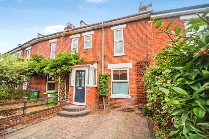 2 Bedroom Terraced House For Sale In Firgrove Road, Southampton, Hampshire, SO15