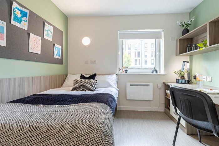 1 Bedroom Flat To Rent In Cook Street, Southampton, SO14