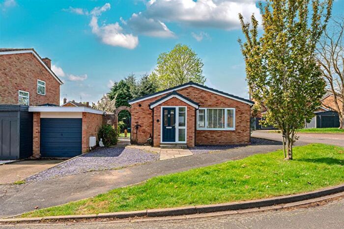 4 Bedroom Detached Bungalow For Sale In The Orchard, Riseley, MK44