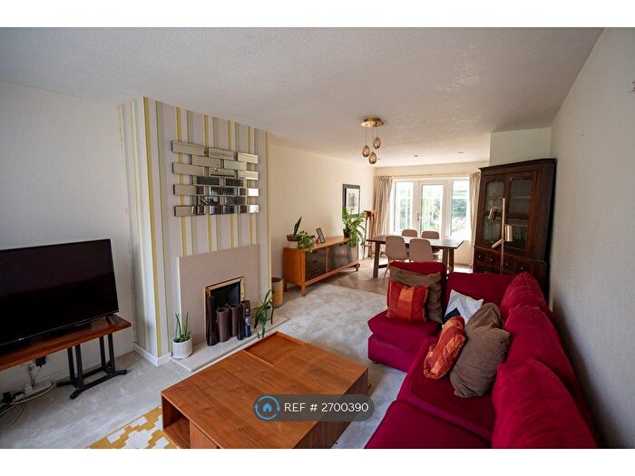 3 Bedroom Terraced House To Rent In Stanley Road, Stockport, SK4