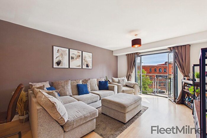 2 Bedroom Flat For Sale In Q Apartments, Newhall Hill, Birmingham, B1