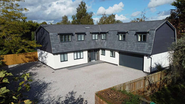 6 Bedroom Detached House For Sale In Pound Road, Chatteris, Cambs., PE16