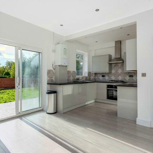 3 Bedroom Semi-Detached House To Rent In Orchard Avenue, Upper Belvedere, DA17