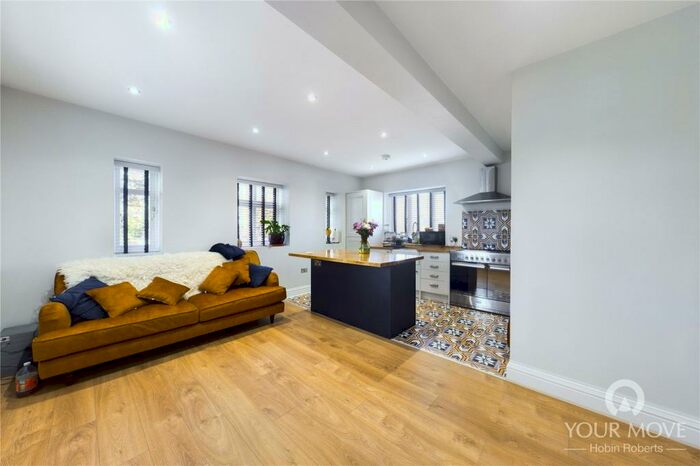 1 Bedroom Flat For Sale In Weldon Road, Corby, NN17