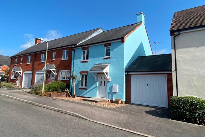 3 Bedroom Terraced House To Rent In Hardy Avenue, Petersfield, GU31