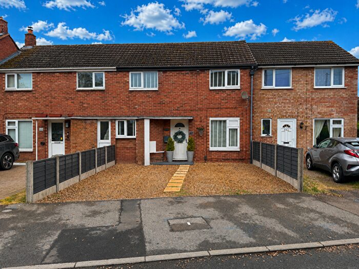 3 Bedroom Terraced House For Sale In Kingsthorpe Avenue, Corby, NN17