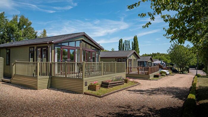 2 Bedroom Lodge For Sale In Overseal, Derbyshire, DE12