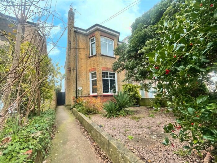 5 Bedroom Semi-Detached House To Rent In Old Road West, Gravesend, Kent, DA11