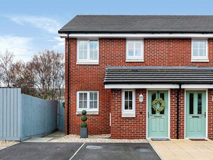 3 Bedroom House To Rent In Townsend Street, Pentrechwyth, SA1