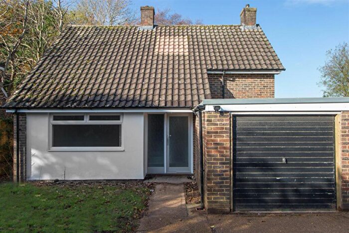 3 Bedroom Chalet To Rent In Eastern Road, Haywards Heath, RH16