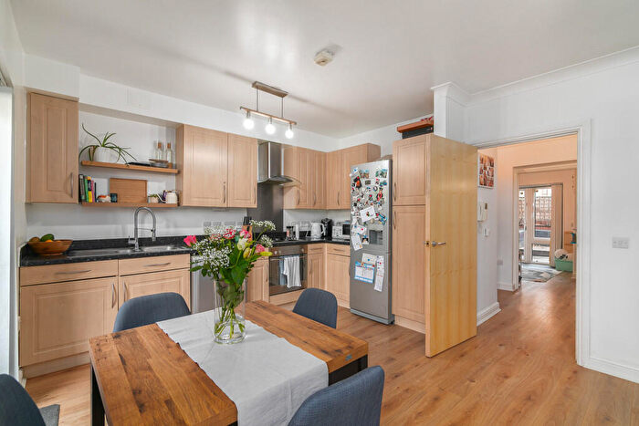 2 Bedroom Flat For Sale In Bergen Apartment, High Road, N17