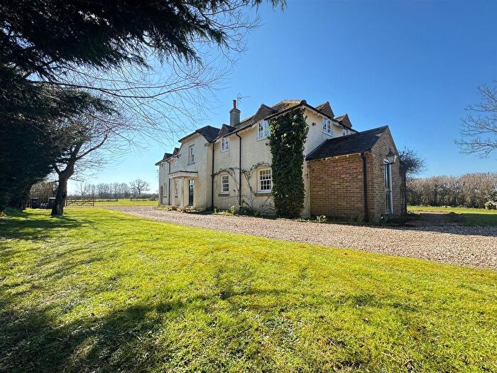 5 Bedroom Detached House For Sale In Moorside, Sturminster Newton, DT10