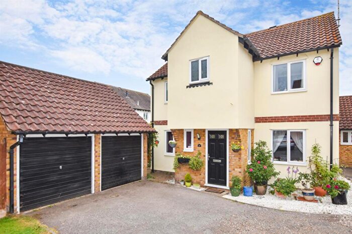 4 Bedroom House For Sale In Cornish Grove, South Woodham Ferrers, CM3