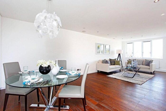 2 Bedroom Flat To Rent In Wellington Road, St John's Wood, London, NW8