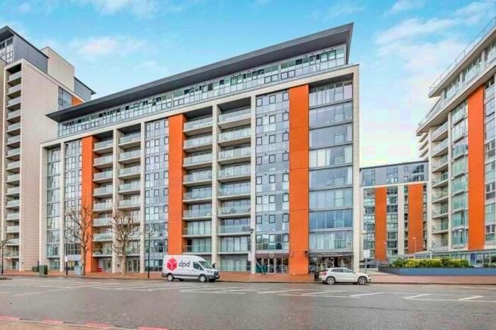 3 Bedroom Flat To Rent In Adriatic Apartments, Western Gateway, Royal Victoria Docks, Excel, London, E16