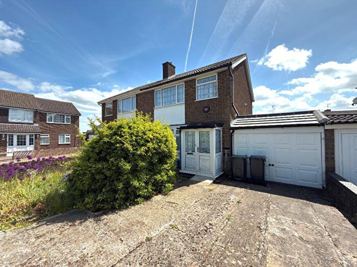3 Bedroom Semi Detached House For Sale In Ranock Close, Sundon Park, Luton, Bedfordshire, LU3
