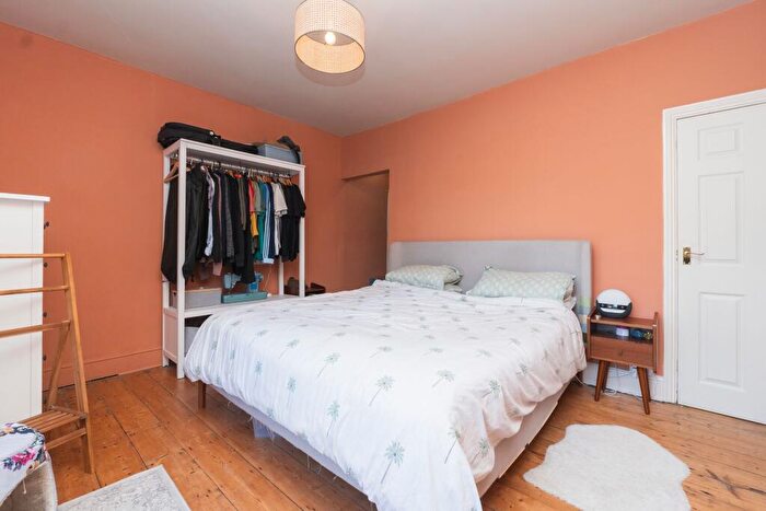 2 Bedroom Semi-Detached House For Sale In Pettigrove Road, Bristol, BS15