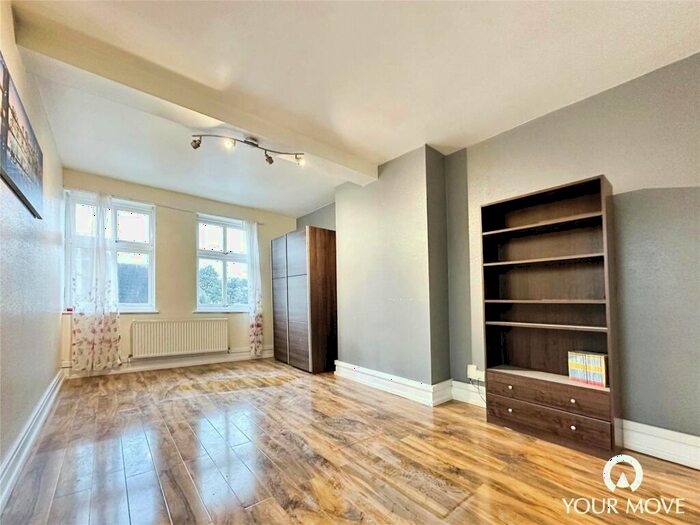 2 Bedroom Flat To Rent In Well Hall Road, London, SE9