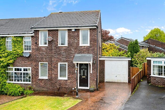 3 Bedroom Semi Detached House For Sale In Inchfield, Worsthorne, BB10