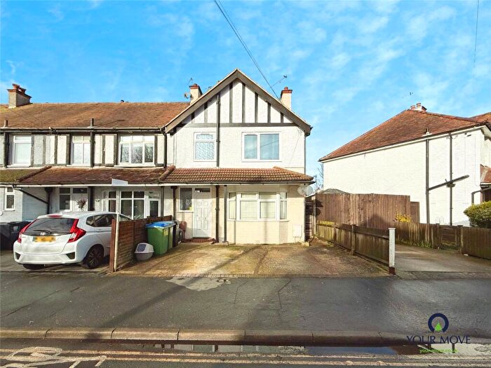 2 Bedroom Flat For Sale In Hawthorn Road, Bognor Regis, West Sussex, PO21