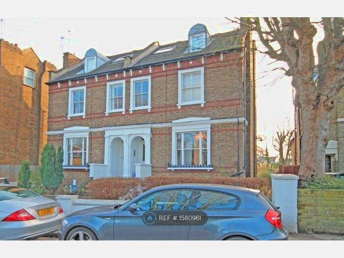 2 Bedroom Flat To Rent In Amyand Park Road, Twickenham, TW1