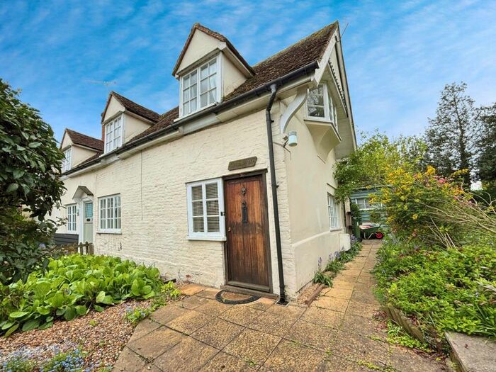 2 Bedroom Cottage To Rent In Powers Hall End, Witham, Essex, CM8