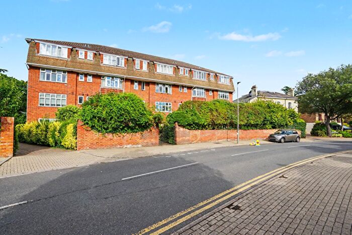 Studio For Sale In Inner Park Road, London, SW19