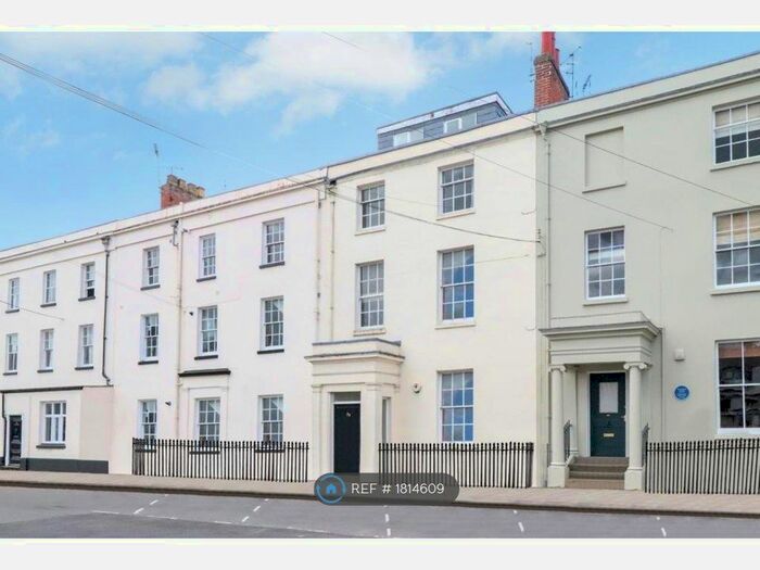 1 Bedroom Flat To Rent In Portland Place West, Leamington Spa, CV32