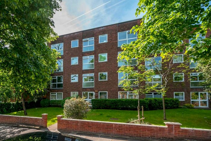 2 Bedroom Flat To Rent In Waldergrave Park, Strawberry Hill, Twickenham, TW1