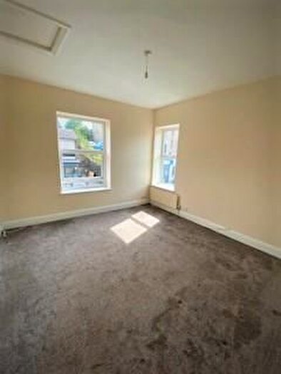 1 Bedroom Flat To Rent In Andrew Square, Town Street, Farsley, LS28