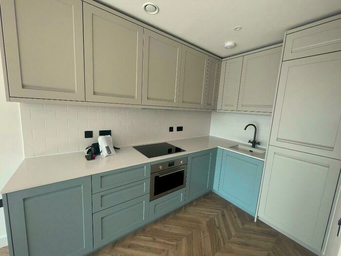 1 Bedroom Flat To Rent In Tryon House, Brook Street, Kingston Upon Thames, Surrey, KT1