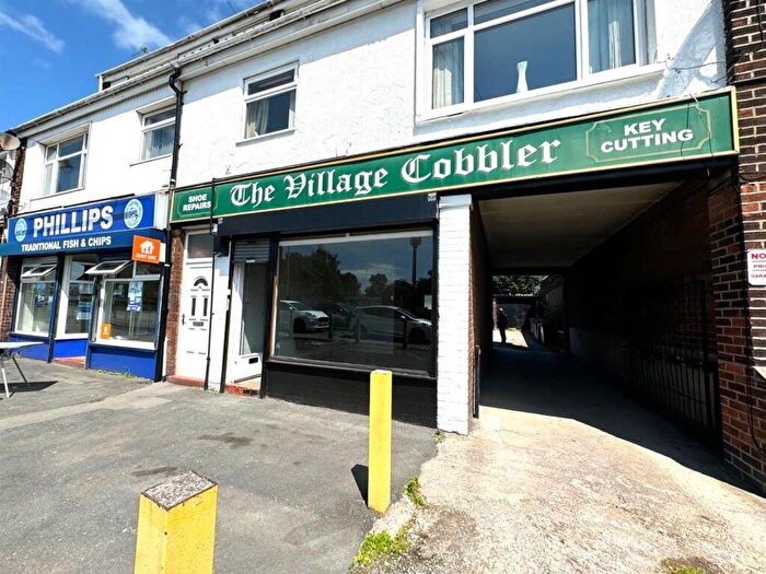 1 Bedroom Flat To Rent In Hollinwood Avenue, Manchester, M40