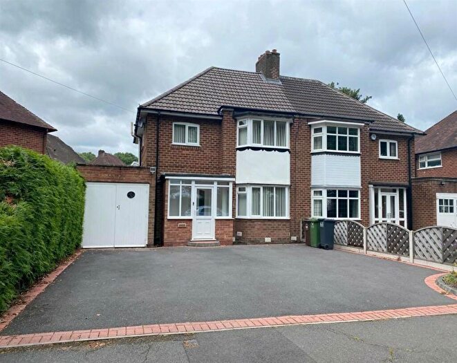3 Bedroom Semi-Detached House To Rent In Highwood Avenue, Solihull, B92