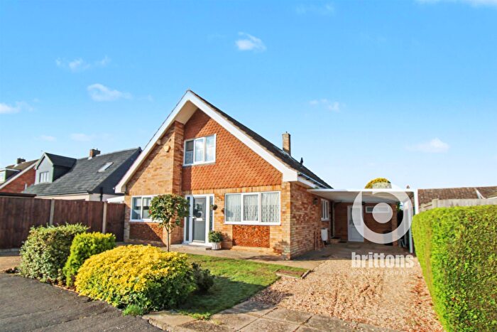 4 Bedroom Chalet For Sale In Valley Rise, Dersingham, King's Lynn, PE31