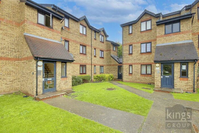 1 Bedroom Apartment To Rent In Celadon Close, Enfield, EN3
