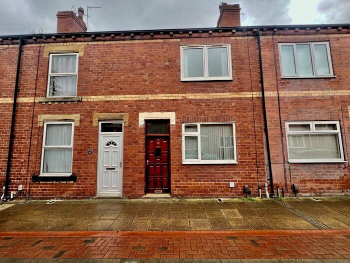 2 Bedroom Terraced House To Rent In Glebe Street, Castleford, WF10
